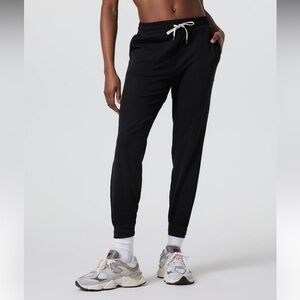 Vuori Performance Jogger- Black Heather